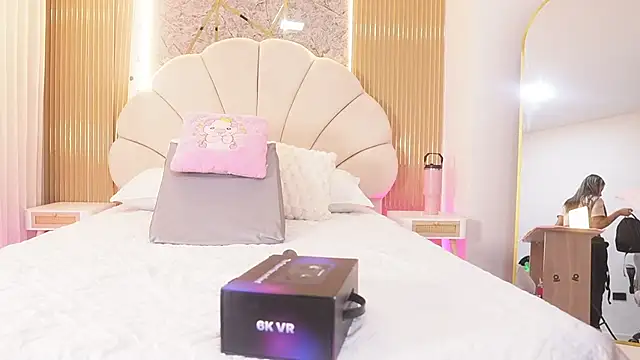 mssburbuja online show from 11/12/25, 03:07