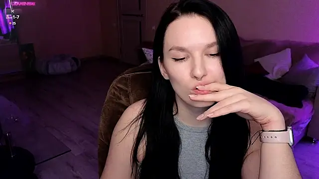 Val lava online show from 03/19/25, 10:20