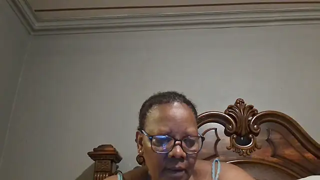 SEXYBOOBSNASS online show from 01/04/25, 11:38