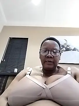 SEXYBOOBSNASS online show from 09/22/25, 06:43