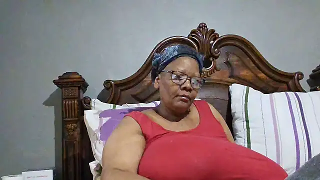 SEXYBOOBSNASS online show from 10/18/25, 05:46