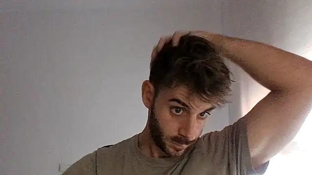 Snapshot of vargas90 chatting on 09/19/25, 08:49 vargas90 online show from 09/19/25, 08:49