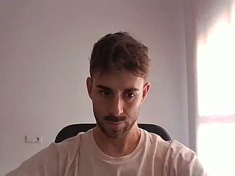 Snapshot of vargas90 chatting on 09/24/25, 08:50 vargas90 online show from 09/24/25, 08:50