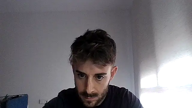 Snapshot of vargas90 chatting on 10/02/25, 08:10 vargas90 online show from 10/02/25, 08:10