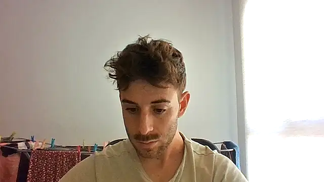 Snapshot of vargas90 chatting on 10/04/25, 09:51 vargas90 online show from 10/04/25, 09:51