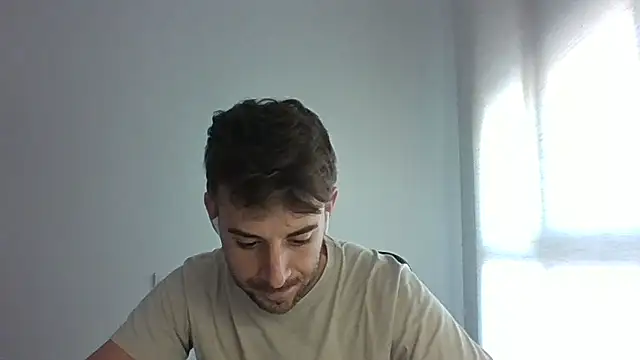 Snapshot of vargas90 chatting on 10/17/25, 08:17 vargas90 online show from 10/17/25, 08:17