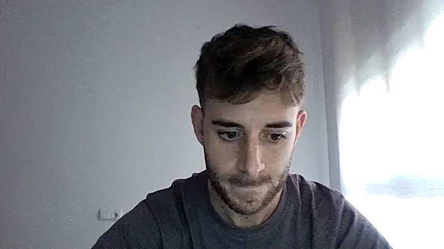 Snapshot of vargas90 chatting on 10/29/25, 11:23 vargas90 online show from 10/29/25, 11:23