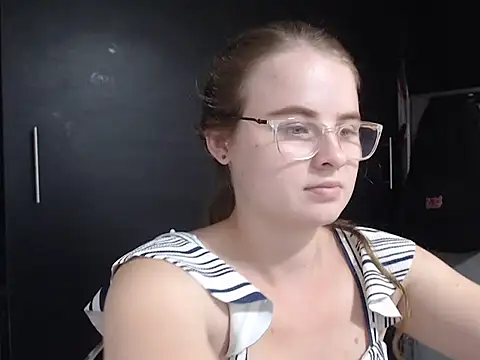 HellenMiyer1111 online show from 01/03/25, 08:22