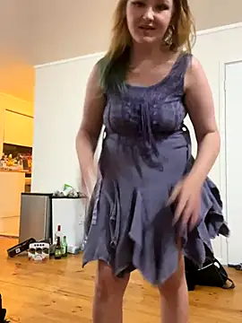 Snapshot of Demure_Whore chatting on 10/28/25, 09:13 Demure Whore online show from 10/28/25, 09:13