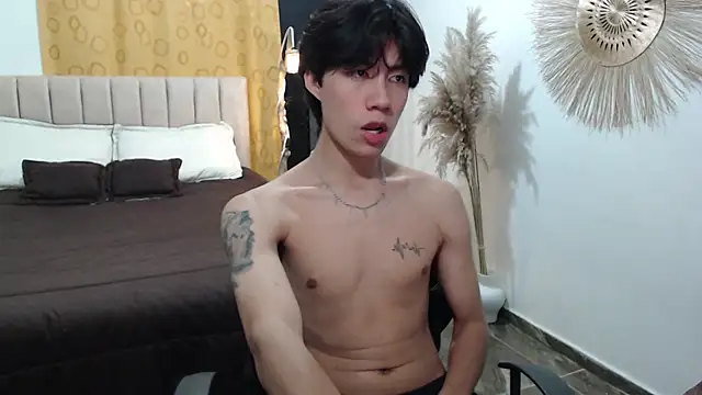 Elio-cam online show from 10/15/25, 07:19