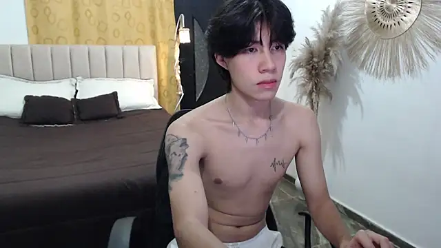 Elio-cam online show from 11/07/25, 08:14