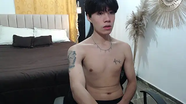 Elio-cam online show from 11/14/25, 03:16