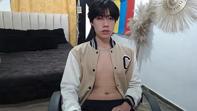Snapshot of Elio-cam chatting on 08/05/26, 02:09 Elio-cam online show from 08/05/26, 02:09
