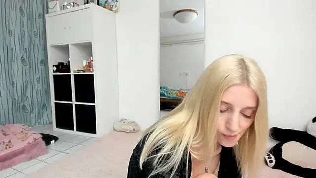KenzieDawton online show from 05/20/26, 04:24