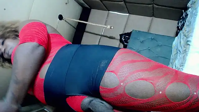 Snapshot of CatrinaGill chatting on 10/20/25, 06:03 CatrinaGill online show from 10/20/25, 06:03