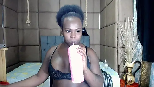 Snapshot of CatrinaGill chatting on 10/23/25, 03:00 CatrinaGill online show from 10/23/25, 03:00