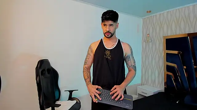 Snapshot of Petesevans chatting on 10/29/25, 11:17 Petesevans online show from 10/29/25, 11:17