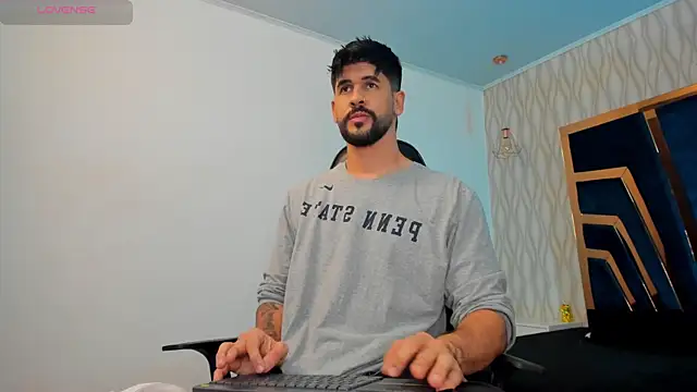 Snapshot of Petesevans chatting on 11/06/25, 11:26 Petesevans online show from 11/06/25, 11:26