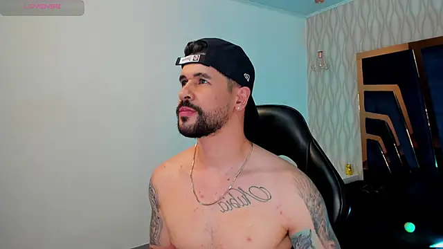 Snapshot of Petesevans chatting on 11/12/25, 11:25 Petesevans online show from 11/12/25, 11:25