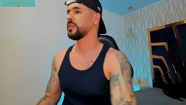 Snapshot of Petesevans chatting on 12/01/25, 11:32 Petesevans online show from 12/01/25, 11:32