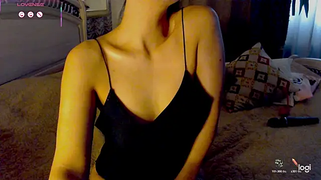 Snapshot of Iam_Luna chatting on 05/30/26, 12:13 Iam Luna online show from 05/30/26, 12:13
