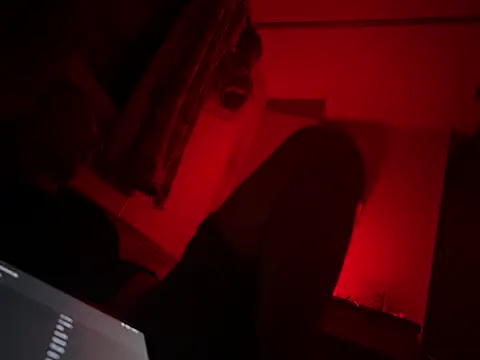 shehandme online show from 07/18/26, 03:00