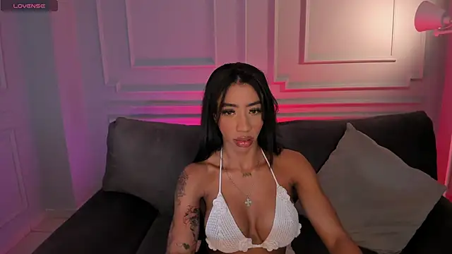 LindseyCox online show from 10/11/25, 04:33