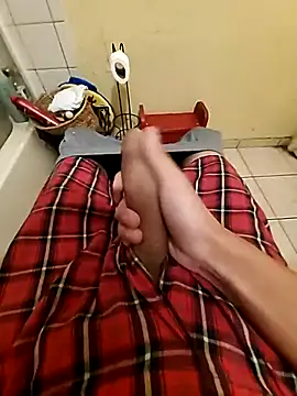 Snapshot of Bigstiffyuh chatting on 11/07/25, 09:53 Bigstiffyuh online show from 11/07/25, 09:53