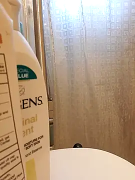 Snapshot of Bigstiffyuh chatting on 11/08/25, 12:11 Bigstiffyuh online show from 11/08/25, 12:11