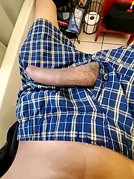 Snapshot of Bigstiffyuh chatting on 11/14/25, 07:01 Bigstiffyuh online show from 11/14/25, 07:01