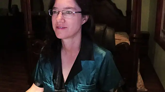 Snapshot of thornburyrose chatting on 05/30/26, 08:22 thornburyrose online show from 05/30/26, 08:22