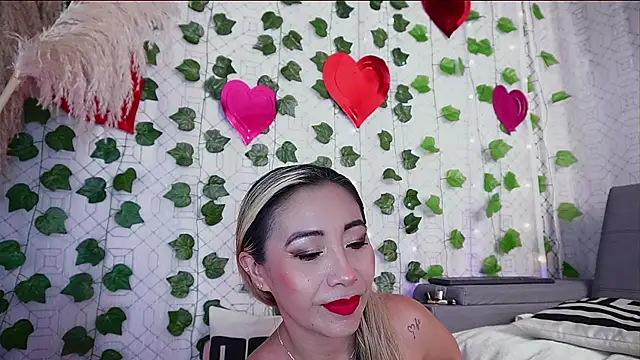 isis lov online show from 02/08/25, 03:08
