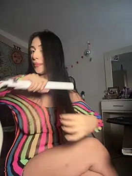 kiaraglam2 online show from 11/16/25, 07:52