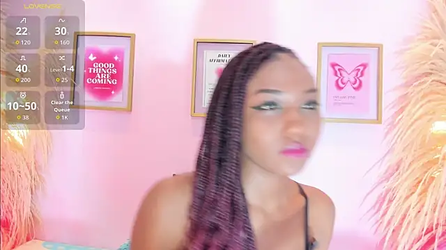 Snapshot of EmmySweett chatting on 10/04/25, 08:07 EmmySweett online show from 10/04/25, 08:07