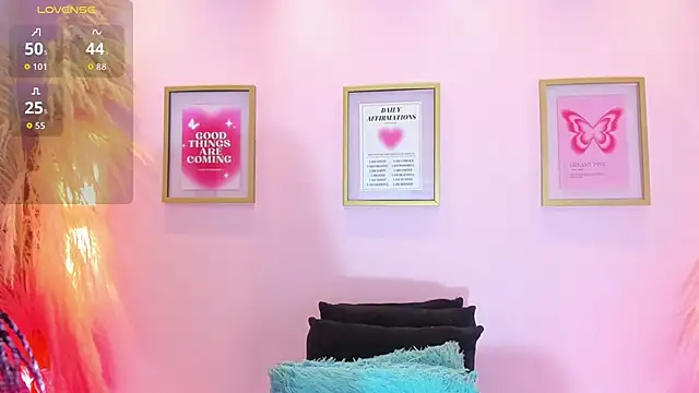 Snapshot of EmmySweett chatting on 10/21/25, 08:09 EmmySweett online show from 10/21/25, 08:09