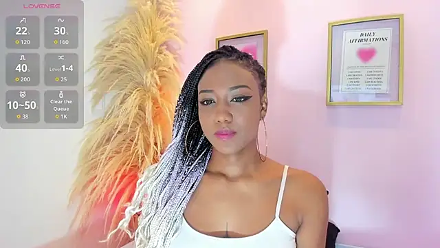 Snapshot of EmmySweett chatting on 11/23/25, 08:19 EmmySweett online show from 11/23/25, 08:19