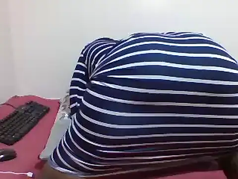 sweetelle09 online show from 02/09/25, 10:00