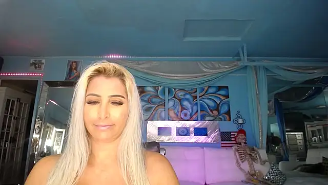 ADRIANNA FOX online show from 01/29/25, 03:01
