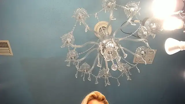 ADRIANNA FOX online show from 02/11/25, 12:16