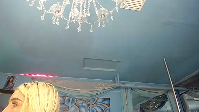 ADRIANNA FOX online show from 06/02/26, 06:26