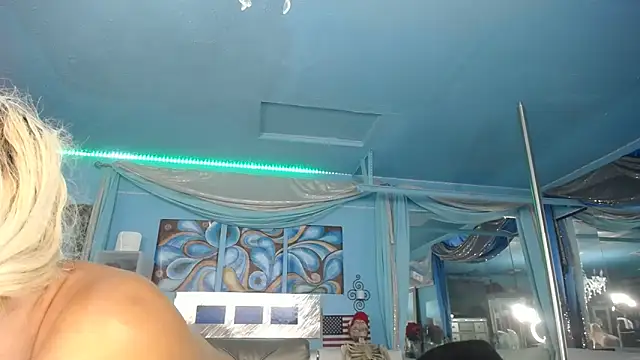 ADRIANNA FOX online show from 06/14/26, 07:21