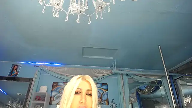 ADRIANNA FOX online show from 07/11/26, 04:26