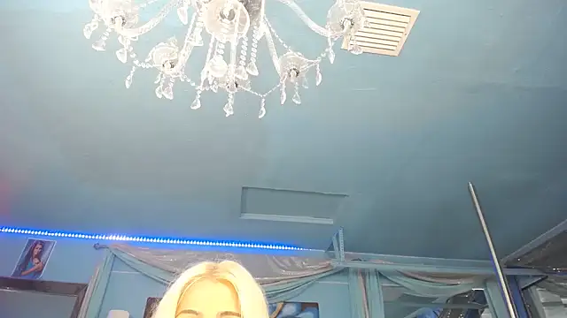 ADRIANNA FOX online show from 07/13/26, 07:33