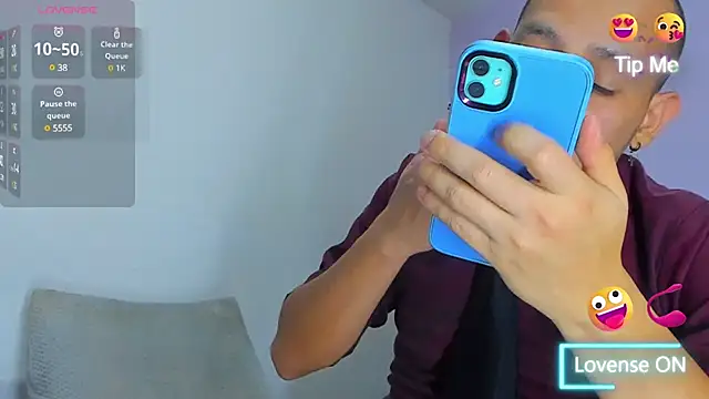 jhonyalzate2 online show from 12/05/24, 02:53