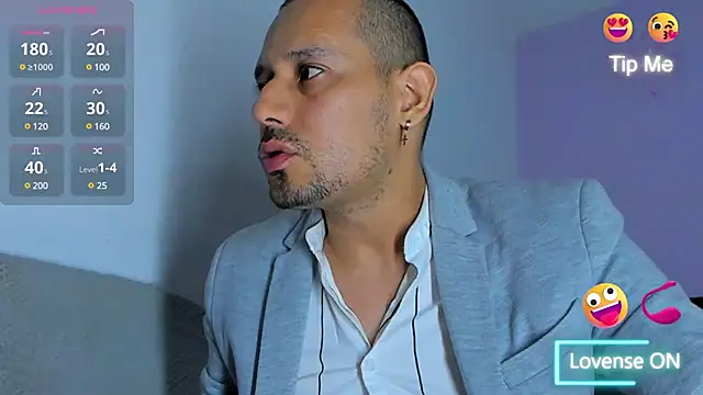 jhonyalzate2 online show from 12/08/24, 04:04