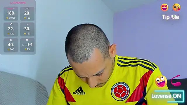 jhonyalzate2 online show from 12/09/24, 01:18