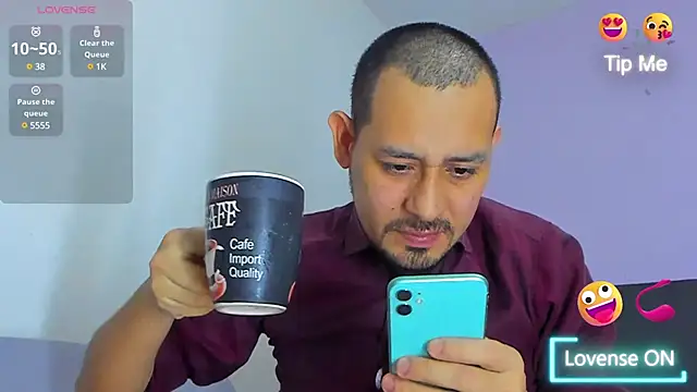 jhonyalzate2 online show from 12/17/24, 02:23