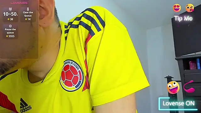 jhonyalzate2 online show from 01/28/25, 11:39