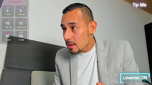 jhonyalzate2 online show from 05/05/26, 01:57