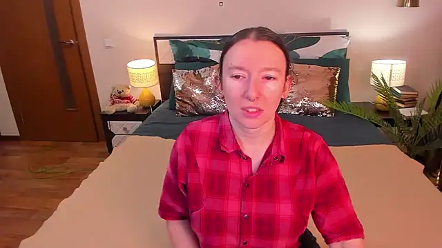 Snapshot of CatherineWalls chatting on 02/20/26, 03:58 CatherineWalls online show from 02/20/26, 03:58